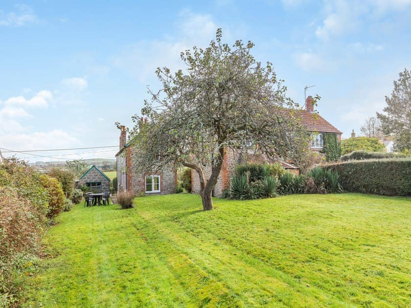 Patio | Prosperous Villa, Puncknowle