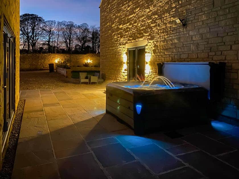 Hot tub | Glebe House, Finghall, Leyburn