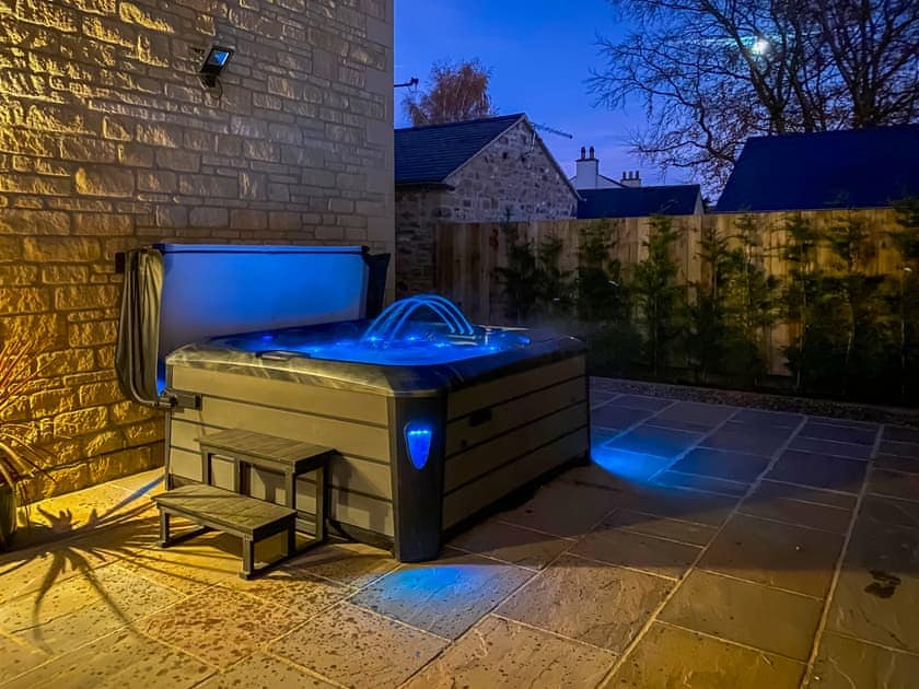 Hot tub | Glebe House, Finghall, Leyburn
