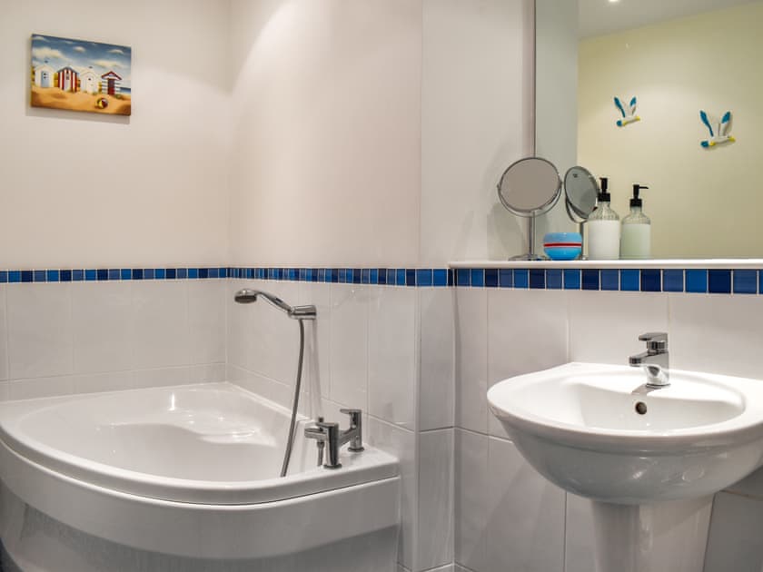 Bathroom | Fatamorgana, Whitby