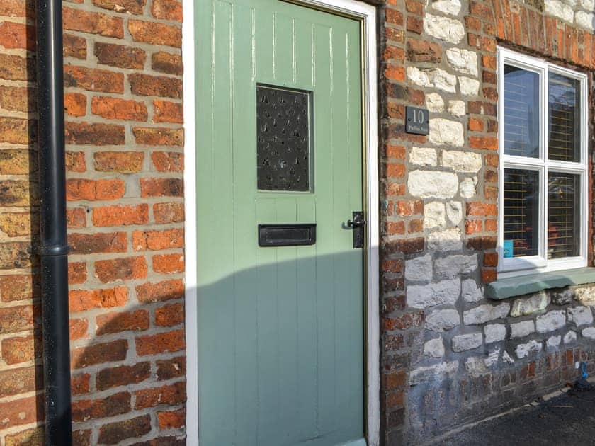 Exterior | Puffin’s Nest - Longsmith Cottages, Flamborough