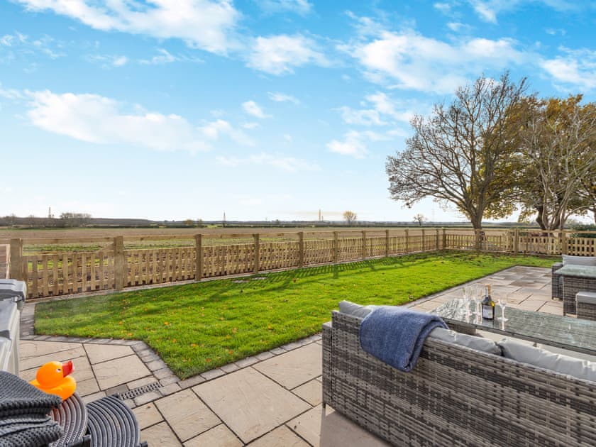 Sitting-out-area | The Farm House - Honies Farm Barns, East Stoke, near Newark