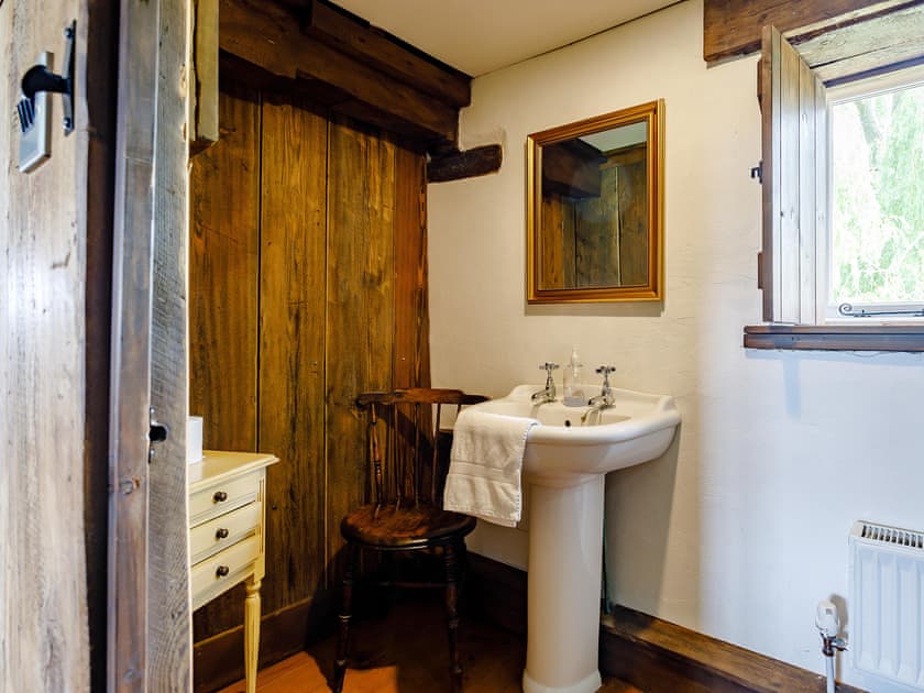 Bathroom | Fletland Holiday Hamlet - Fletland Mill - Fletland Holiday Hamlet , Baston, near Stamford