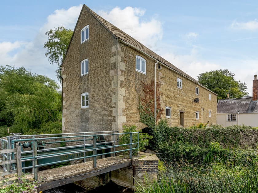 Exterior | Fletland Holiday Hamlet - Fletland Mill - Fletland Holiday Hamlet , Baston, near Stamford