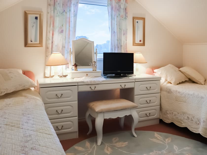 Twin bedroom | Berllys Annex, Criccieth