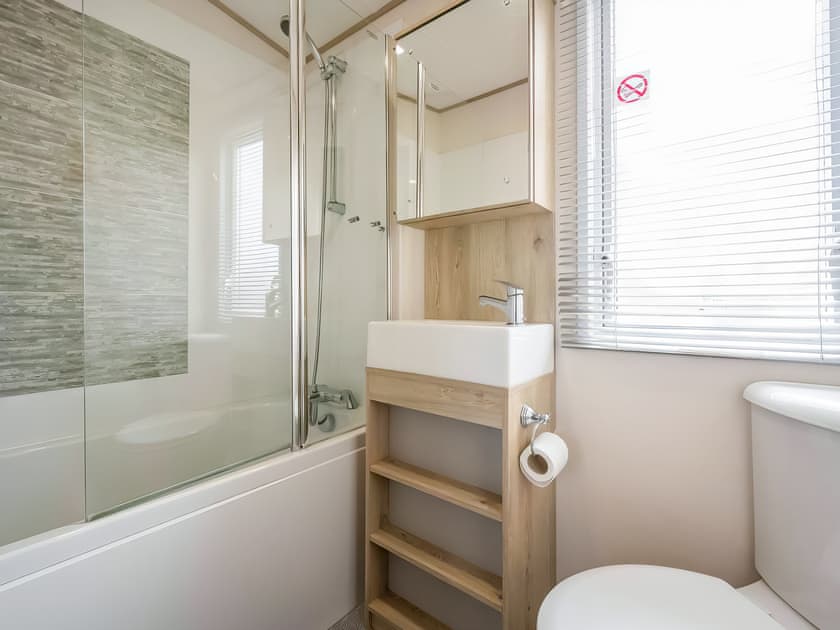 Bathroom | Hallcroft Fishery, Retford