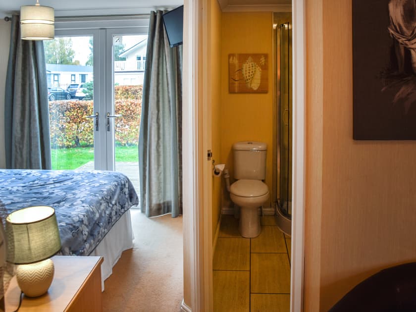 Bathroom | Divot Lodge, Tydd St Giles, near Wisbech