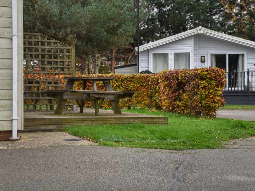 Exterior | Divot Lodge, Tydd St Giles, near Wisbech