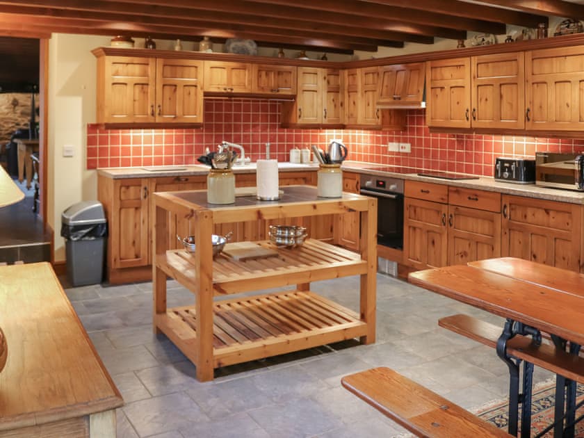 Kitchen/diner | Cae Coryn, Bala