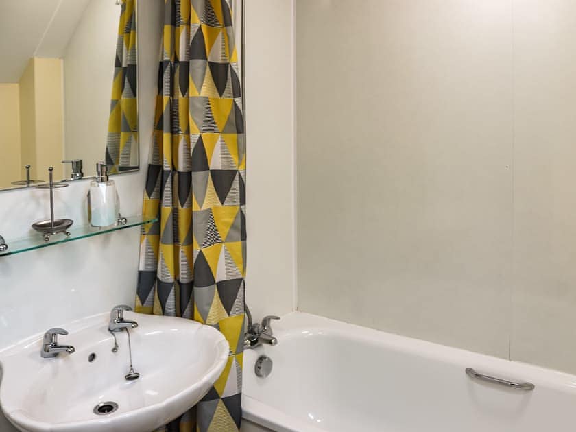 Bathroom | Hirnant - Bala Barns, Bala