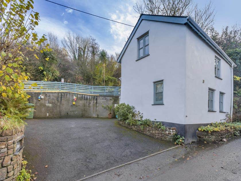 Ample parking | Thimble Cottage, Hartland