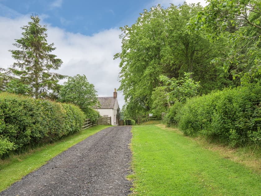 Driveway | Nether Whitlaw Cottage, Selkirk