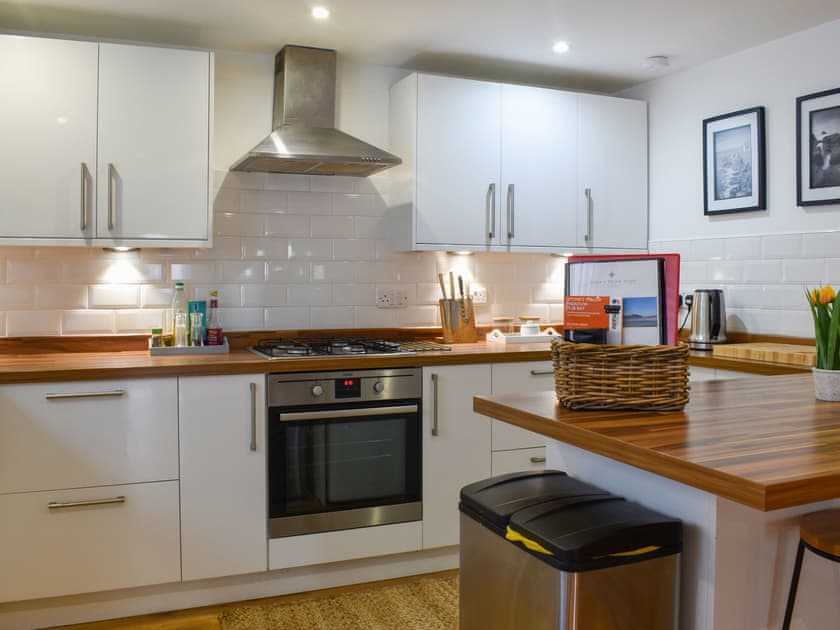 Kitchen/diner | Stones Throw, Padstow