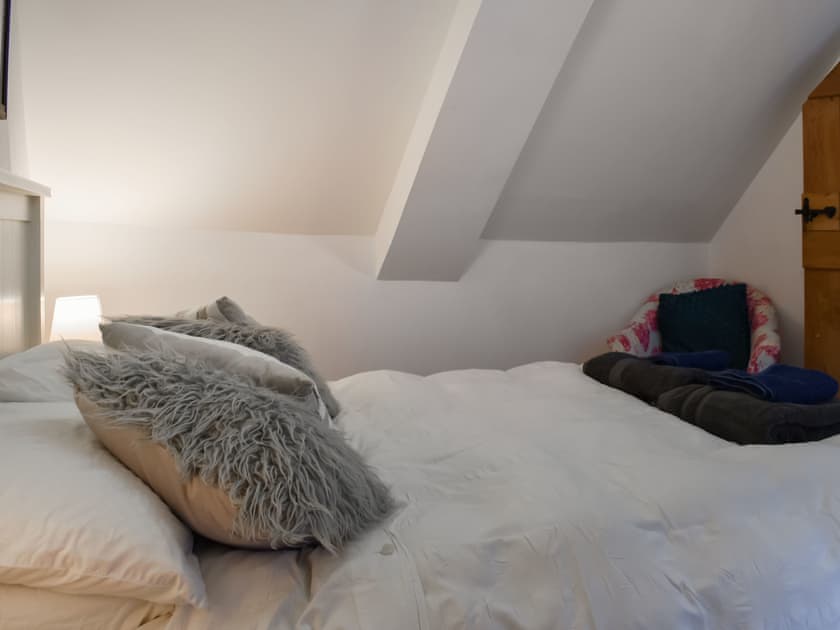 Double bedroom | Stones Throw, Padstow