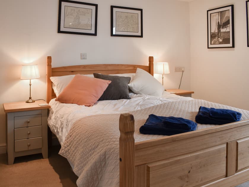 Double bedroom | Stones Throw, Padstow