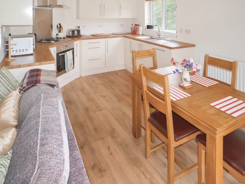 Kitchen/diner | Chestnut Lodge, Clunton, nr Bishops Castle