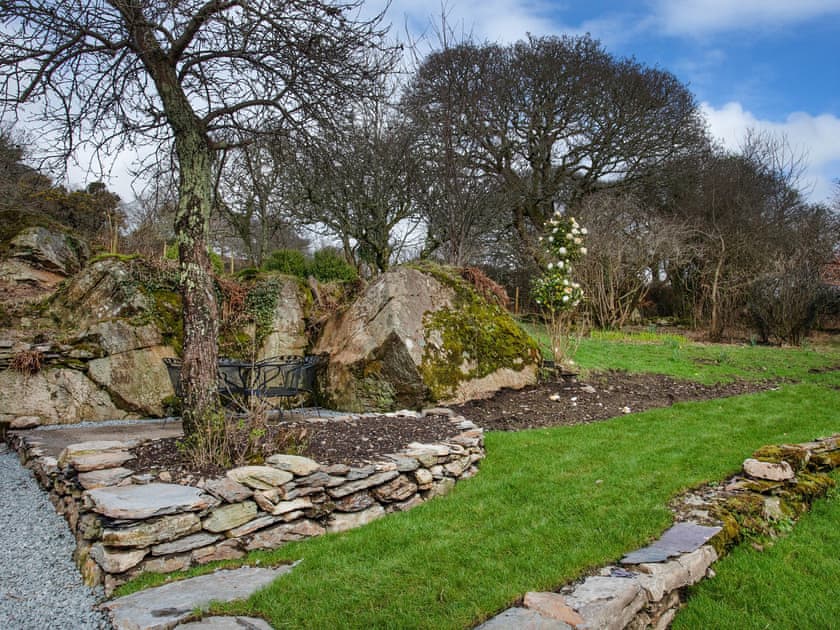 Garden and grounds | Garth Yr Hebog, Porthmadog