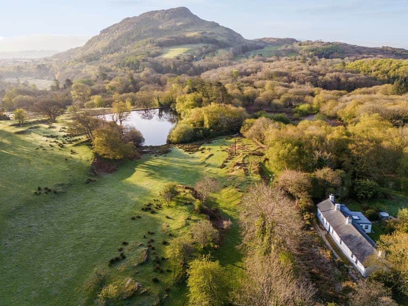Setting | Pont Faen, Porthmadog
