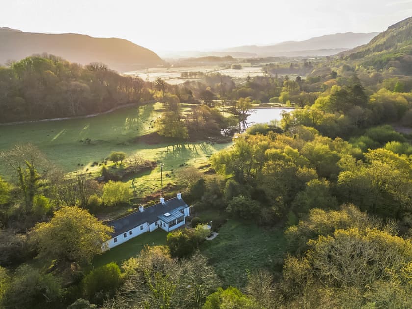 Setting | Pont Faen, Porthmadog