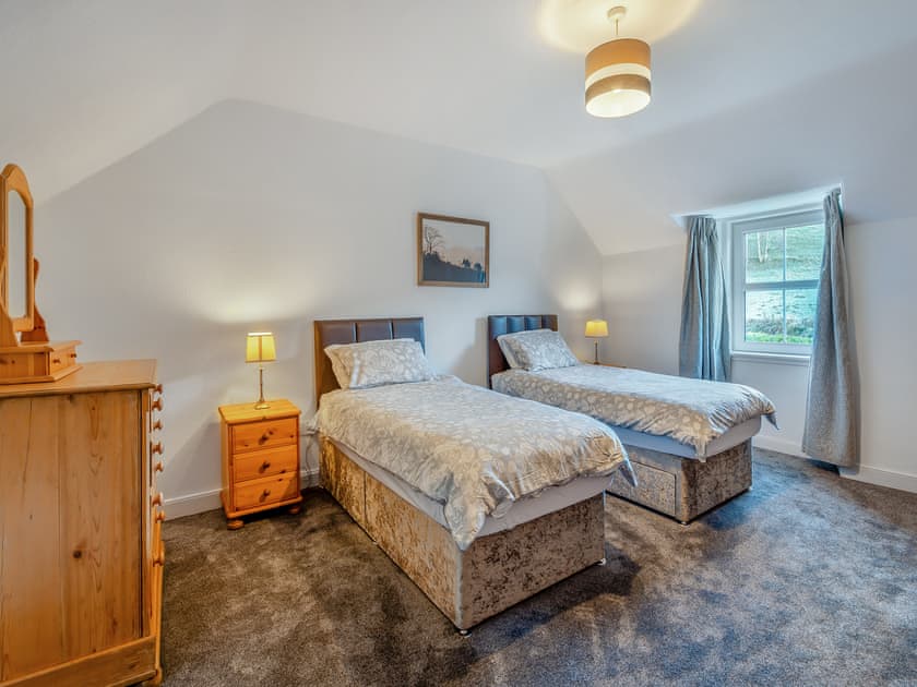 Twin bedroom | Balnamuir Farmhouse, Pitlochry