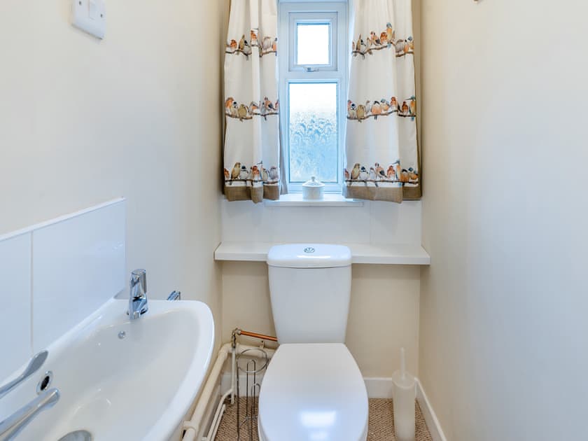 Bathroom | Pant Glas Cottage, Pontardawe