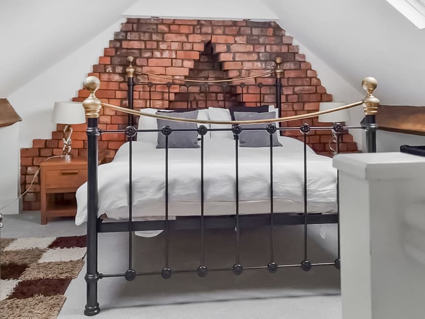 Double bedroom | Hill View, ABERTILLERY