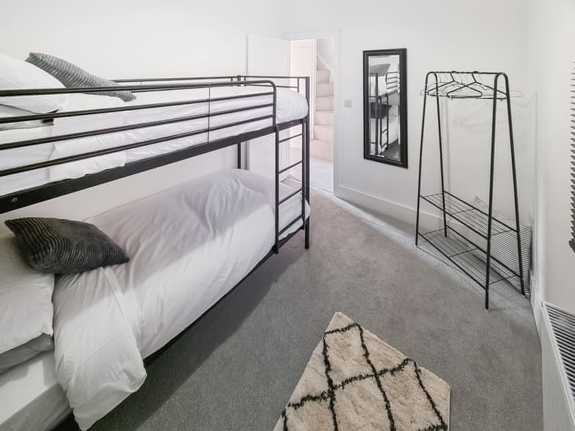 Bunk bedroom | Hill View, ABERTILLERY