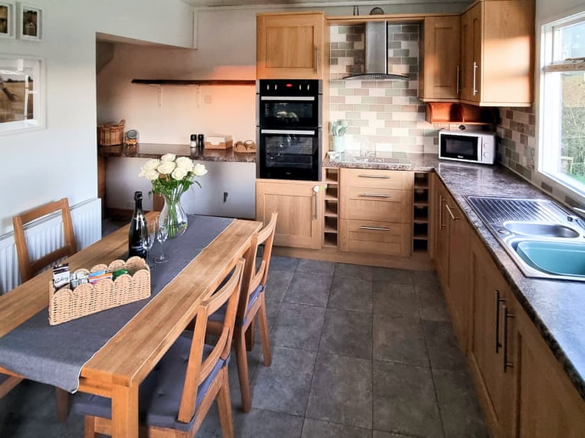 Kitchen/diner | The Hayloft, Abergele