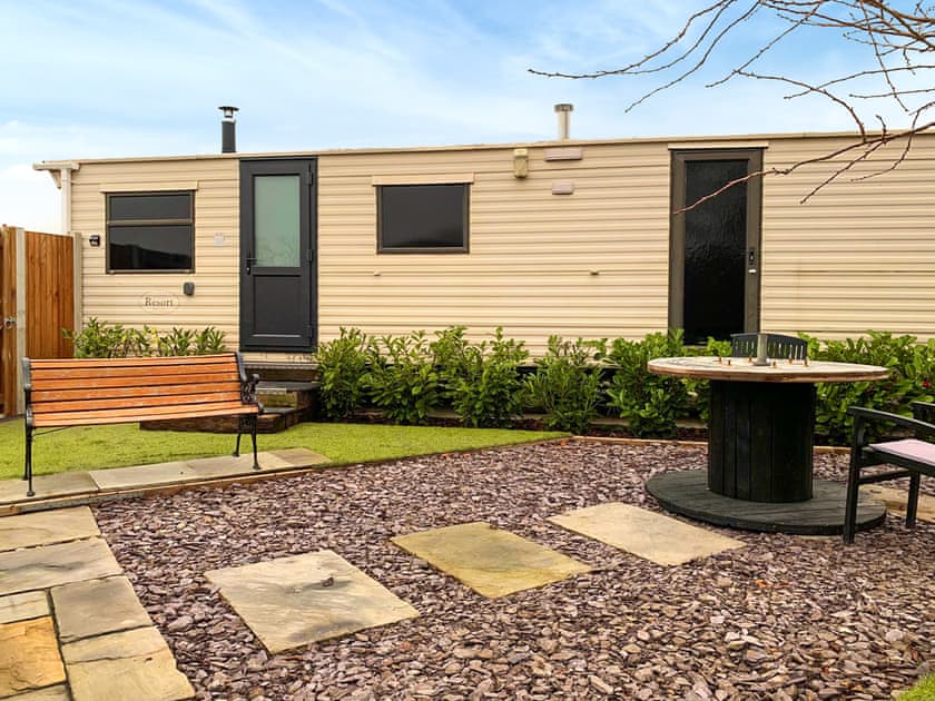 Exterior | The Fox - Greenacres Farm, Colchester