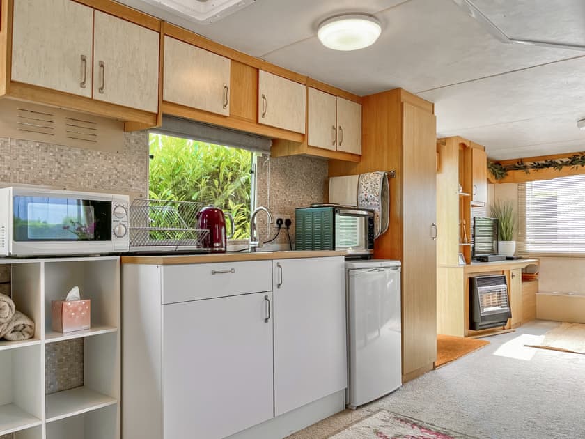 Kitchen | Goldfinch - Greenacres Farm, Colchester