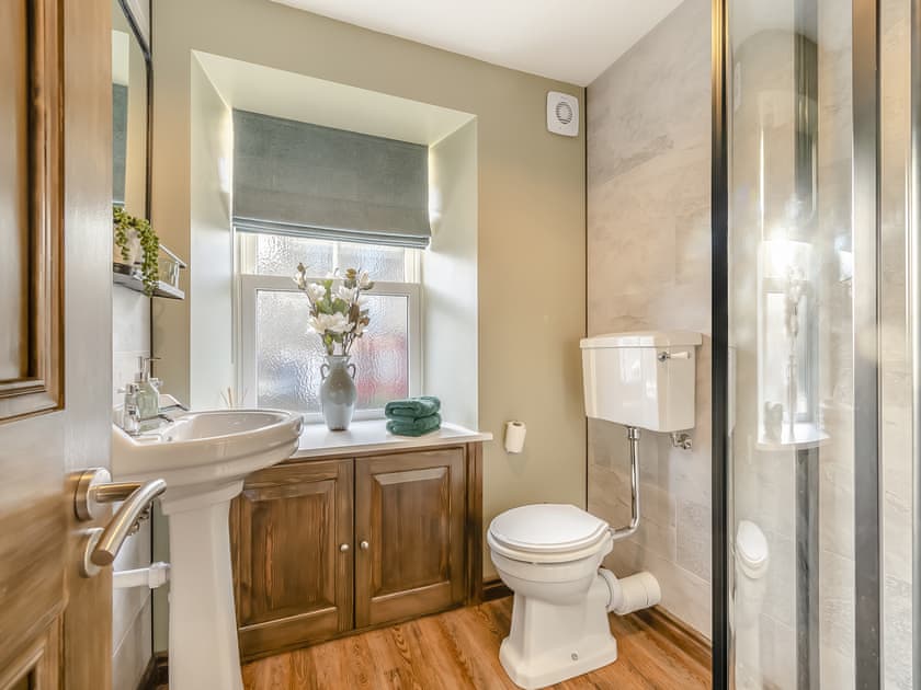 Bathroom | Butcher’s Hook Cottage, Loftus, near Staithes