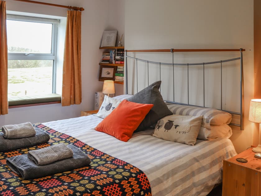Double bedroom | Garthfain, Dolwyddelan