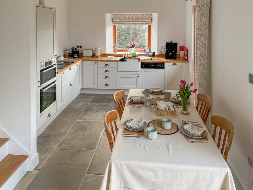 Kitchen | Walnut Cottage Barn, Clevedon