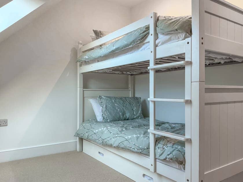 Twin bedroom with pull out bed | Walnut Cottage Barn, Clevedon