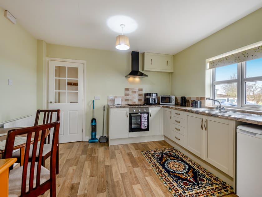Kitchen/diner | Potting Shed - Ailby Retreats, Ailby