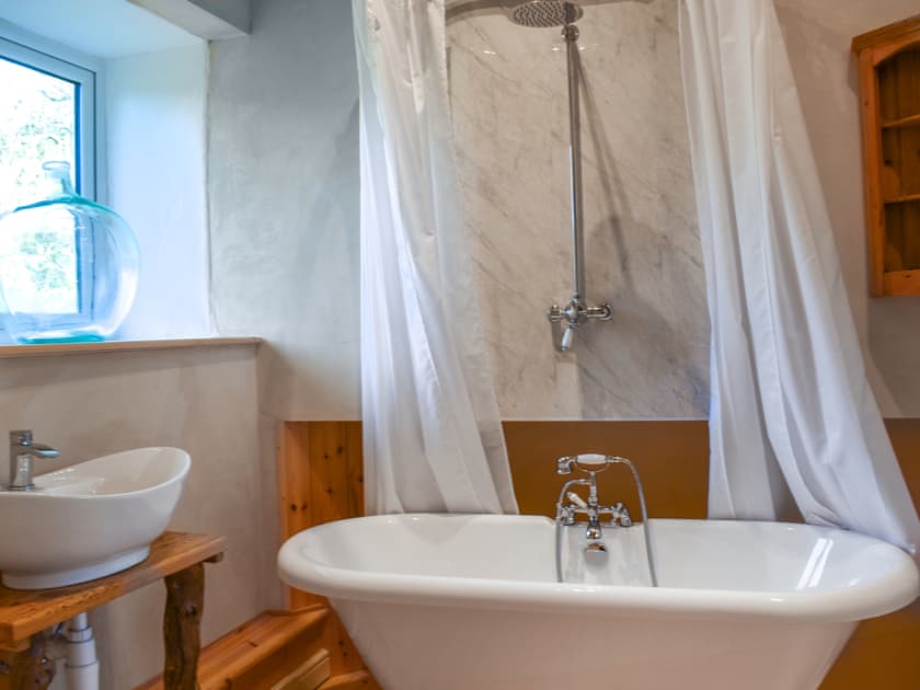 Bathroom | The Enchanted Wilderness  - Driftwood Cottage - The Enchanted Wilderness, Bere Alston