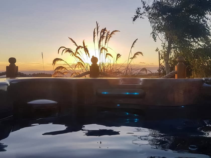Hot tub | High Park Lodge, Turnberry, near Girvan