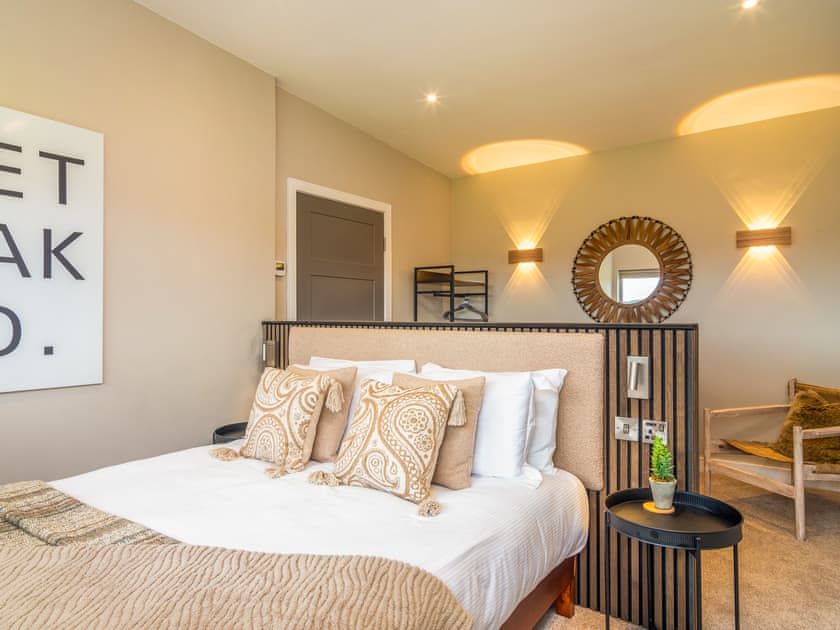 Double bedroom | The Hideaway - Rachel’s Farm, Buchlyvie