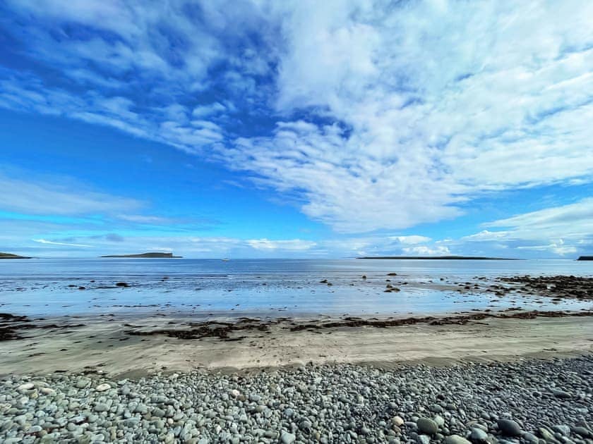 Brogaig Beach, with Staffin Island and Flodigarry Islands in the background | Storr - Brogaig Cottages, Brogaig, near Staffin
