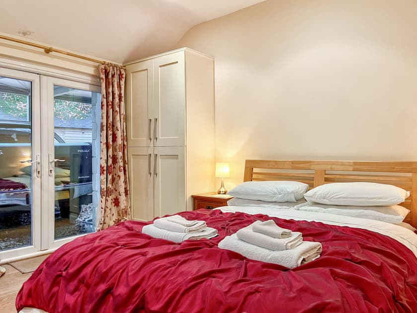 Open plan living space | Tibbiwell Lodge, Painswick