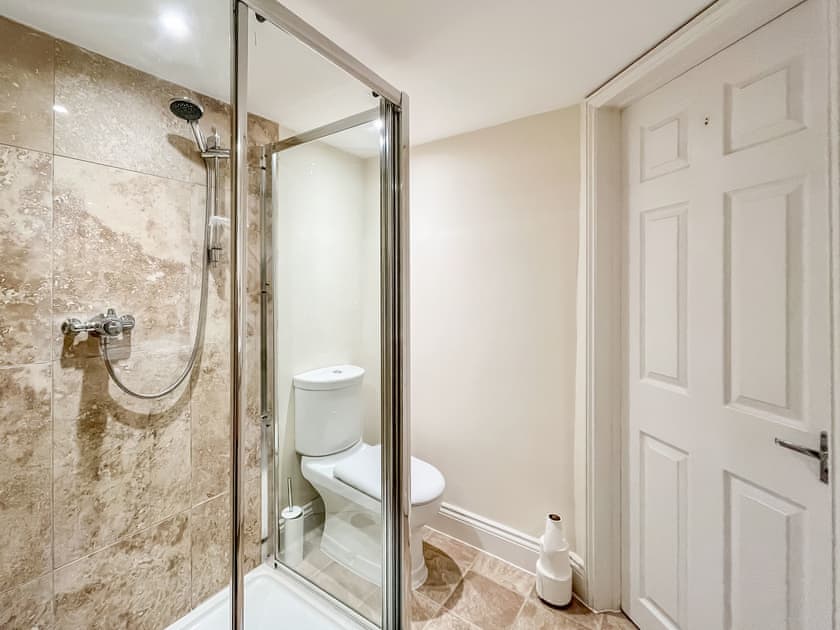 Bathroom | Tibbiwell Lodge, Painswick