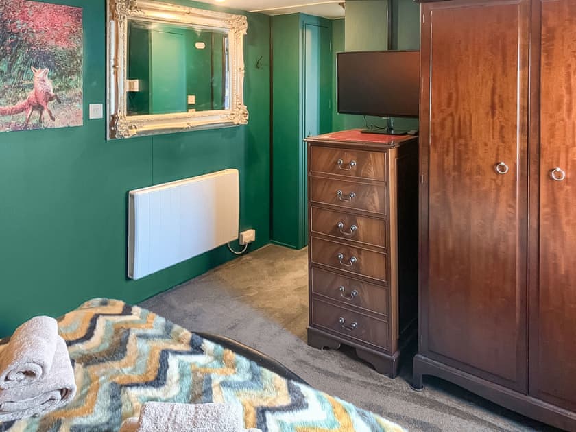 Double bedroom | The Fox - Greenacres Farm, Colchester