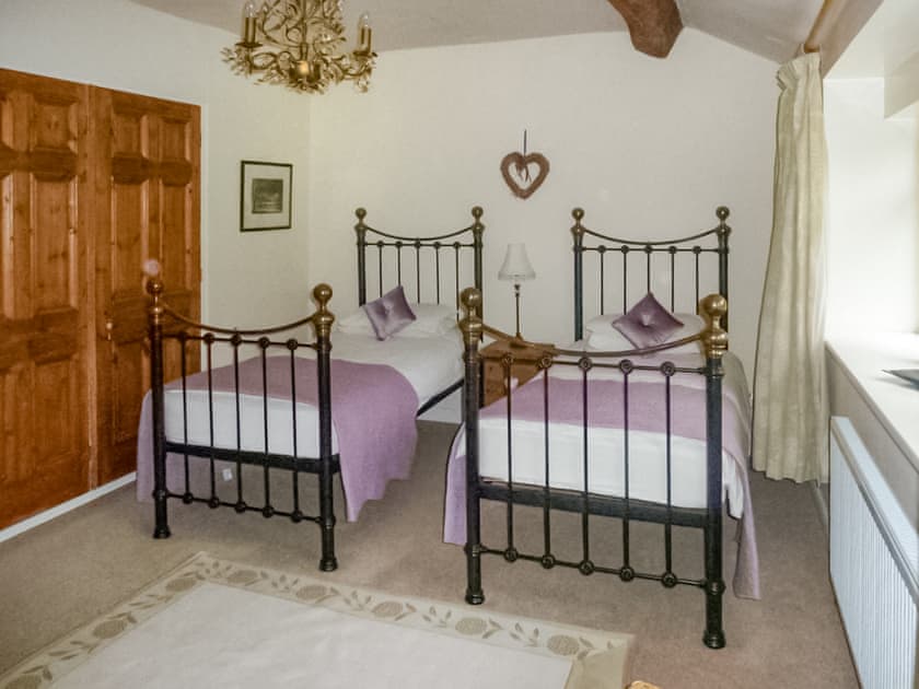 Twin bedroom | Royds Hall Cottage, Keighley