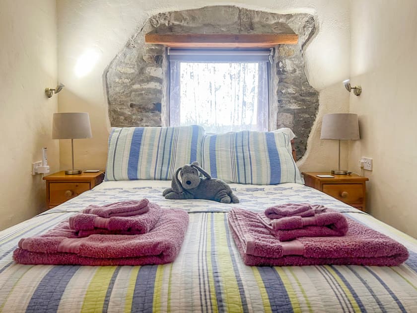 Double bedroom | Swallows Cottage - Delfryn Cottages, Solva