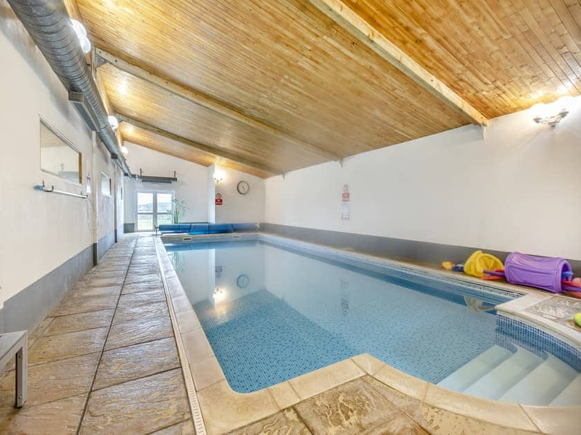 Swimming pool | Woodpecker Barn, Ipplepen