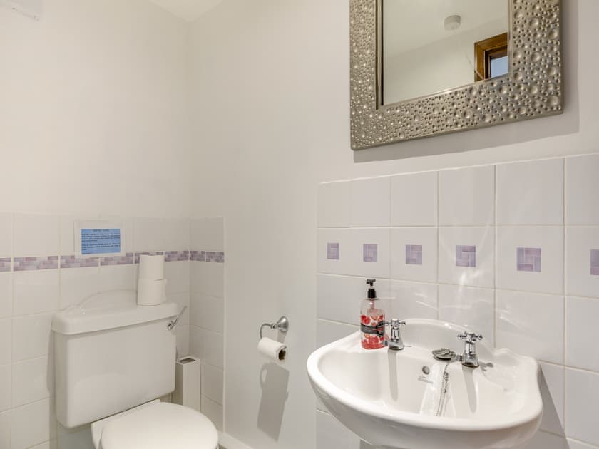 Bathroom | Woodpecker Barn, Ipplepen