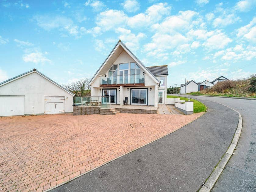 Immaculately presented detached holiday home | 8 Military Drive - Military Drive, Portpatrick, near Stranraer