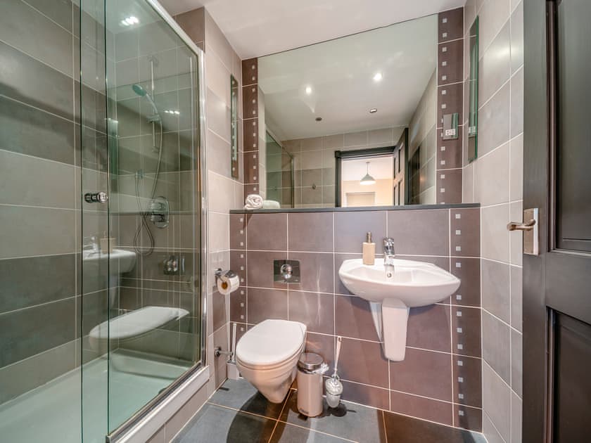 En-suite showroom with shower cubicle and heated towel rail | 8 Military Drive - Military Drive, Portpatrick, near Stranraer
