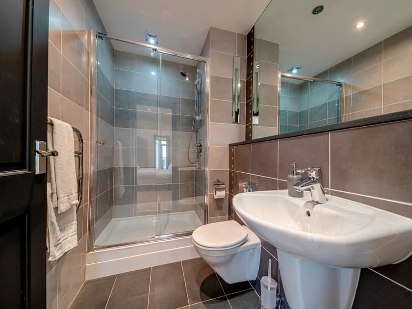 En-suite showroom with shower cubicle and heated towel rail | 8 Military Drive - Military Drive, Portpatrick, near Stranraer