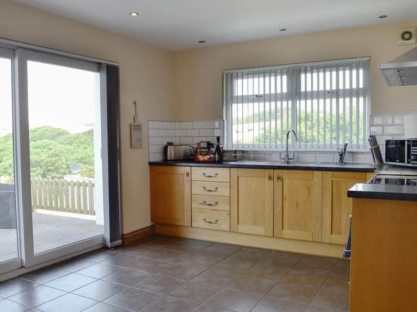 Well equipped kitchen |  7 Military Drive - Military Drive, Portpatrick, near Stranraer